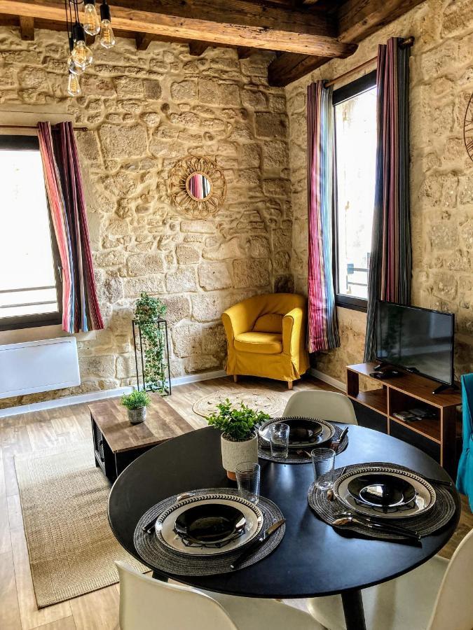 Immeuble 3 Apparts Centre Historique St Gilles Maisoncarreeconciergerie Saint-Gilles  Exterior foto